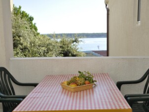 Lägenhet med två sovrum nära stranden Barbat