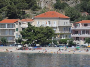 Lägenhet med ett sovrum nära stranden Podgora