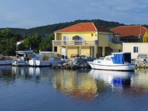 Lägenheter vid havet Neviđane