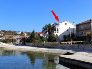 Lägenhet med två sovrum nära stranden Okrug Gornji