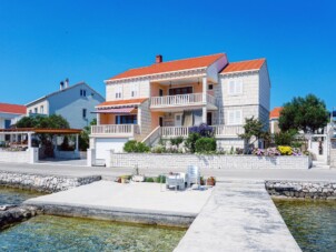 Lägenheter vid havet Lumbarda