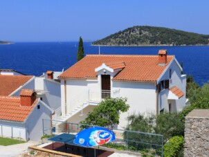 Familjevänliga lägenheter vid havet Ražanj