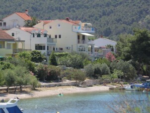 Lägenhet med två sovrum nära stranden Grebaštica