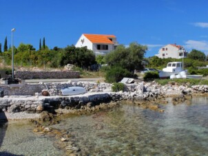 Lägenhet med två sovrum nära stranden Kneža