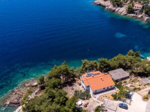 Lägenhet med två sovrum nära stranden Cove Torac