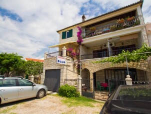 Lägenhet med ett sovrum nära stranden Sućuraj