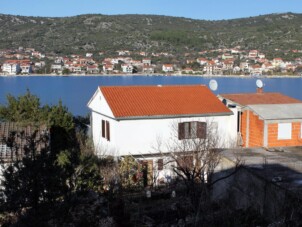 Lägenhet med ett sovrum nära stranden Vinišće