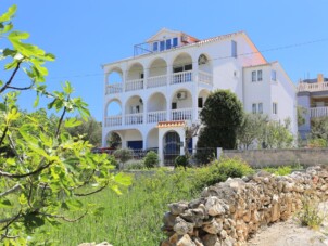 Studio lägenhet nära stranden Arbanija