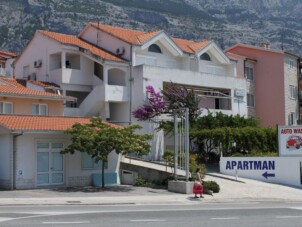 Lägenheter med parkeringsplats Makarska - 6696