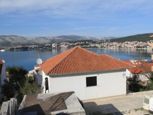 Lägenheter vid havet Okrug Gornji