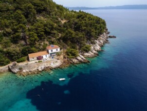 Hus med fyra sovrum nära stranden Cove Skozanje