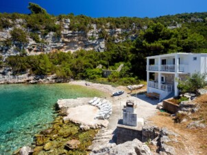 Hus vid havet för barnfamiljer Cove Pokrivenik