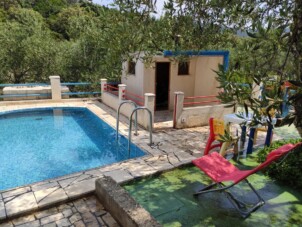 Family friendly house with a swimming pool Kabli