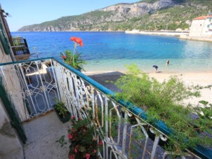 Lägenhet med två sovrum nära stranden Komiža