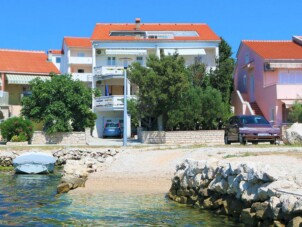 Lägenhet med två sovrum nära stranden Kustići