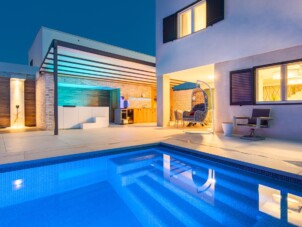 Luxury villa with a swimming pool Baška