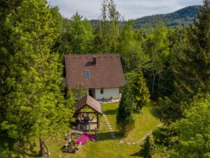 Hus med ett sovrum med terrass Lokve