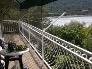 Lägenhet med två sovrum nära stranden Luka Dubrava