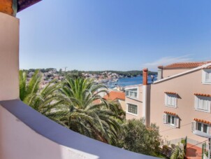 Lägenheter med parkeringsplats Mali Lošinj