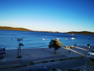 Lägenhet med två sovrum nära stranden Sevid